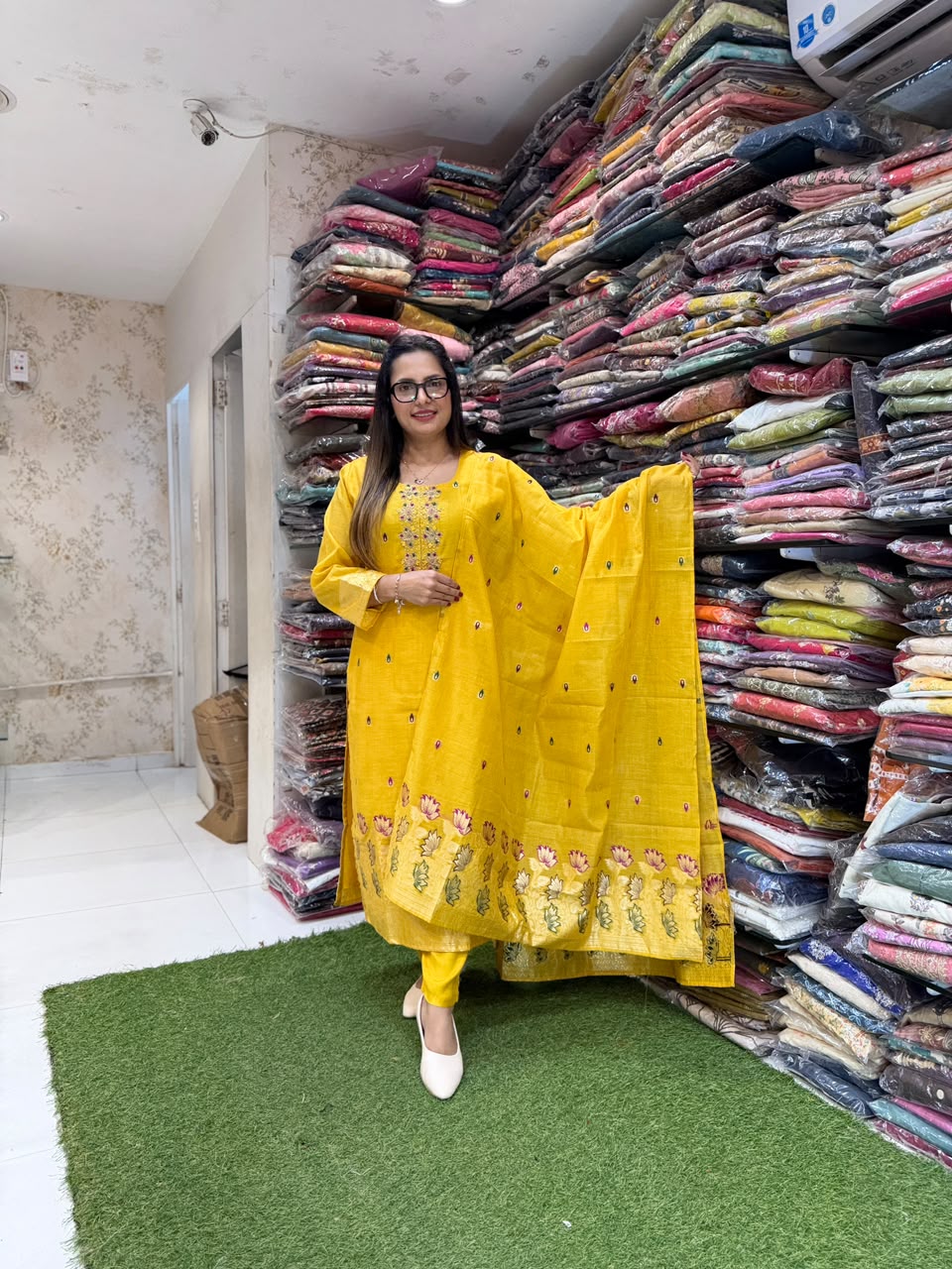 Pure Linen Silk Banarasi Weaving Yellow 3pc Set