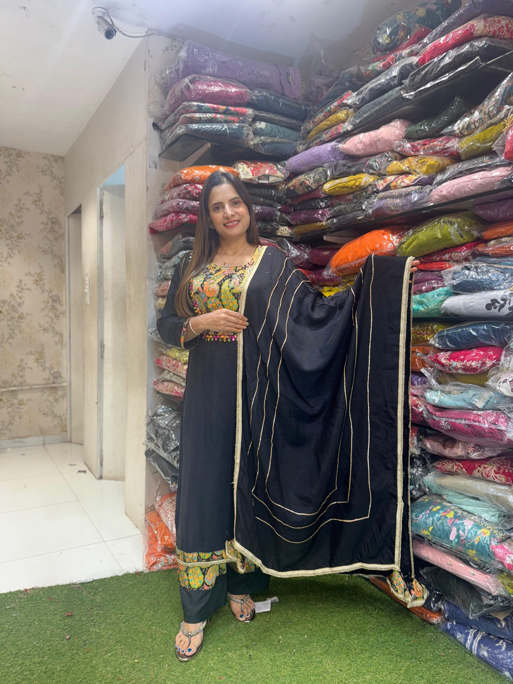 Dola Silk Black 3pc Set