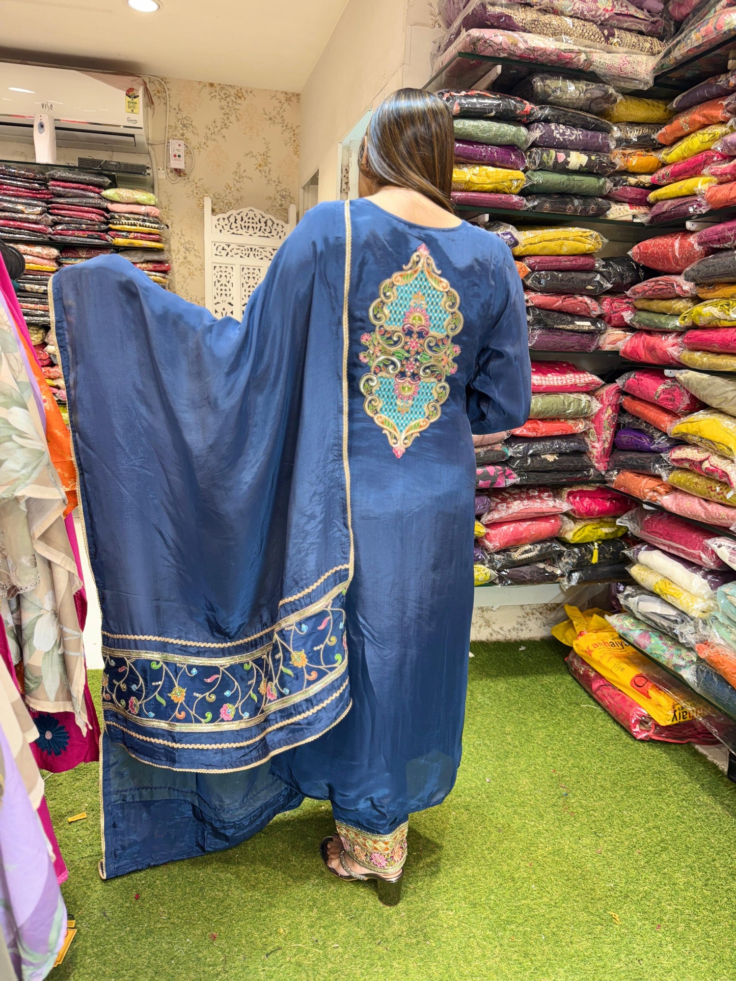HO Silk Blue 3pc Suit