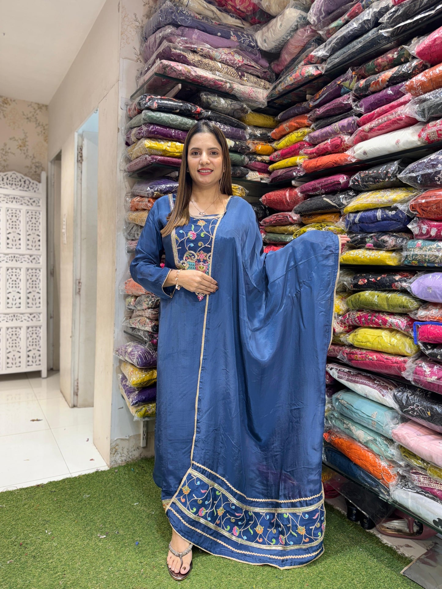 HO Silk Blue 3pc Suit