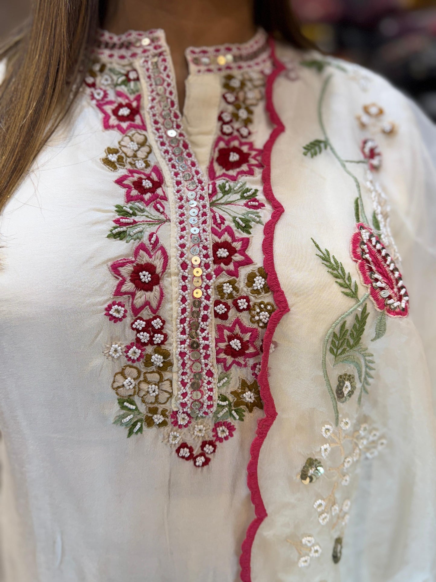 Dola Silk White 3pc Set