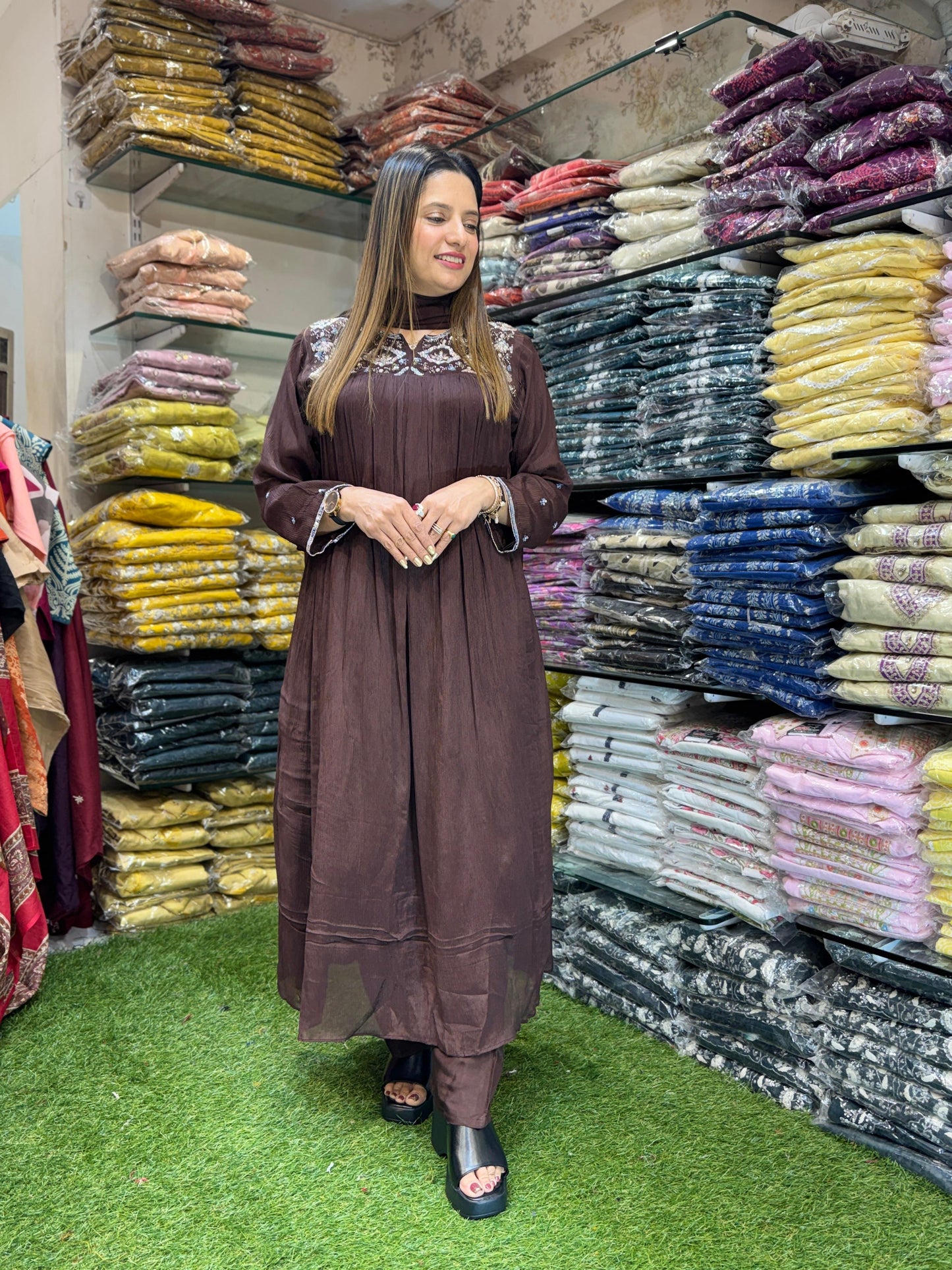 Chinon Brown 3pc Set