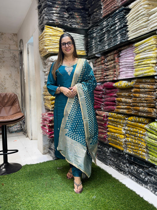 Dola Silk Peacock Green 3pc Set