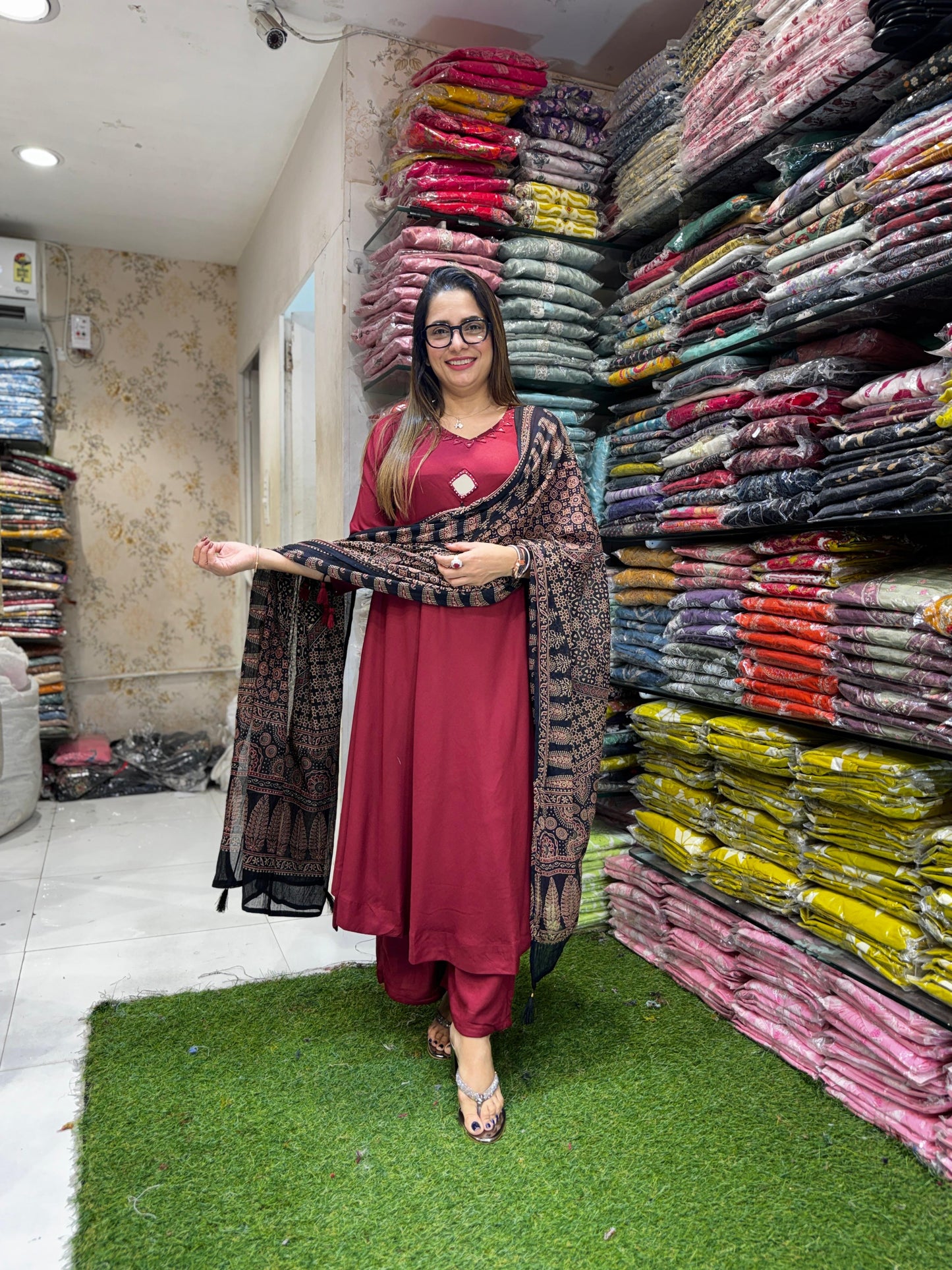 Pure Gaji Silk Maroon Uref Cut 3pc Set