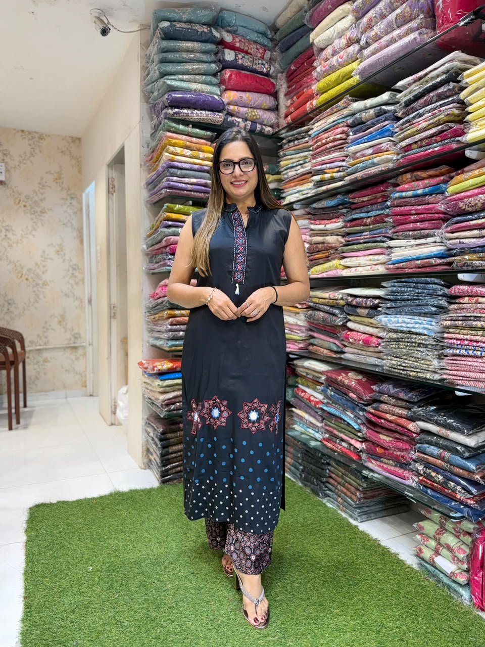 Pure Gaji Silk Black 2pc Set