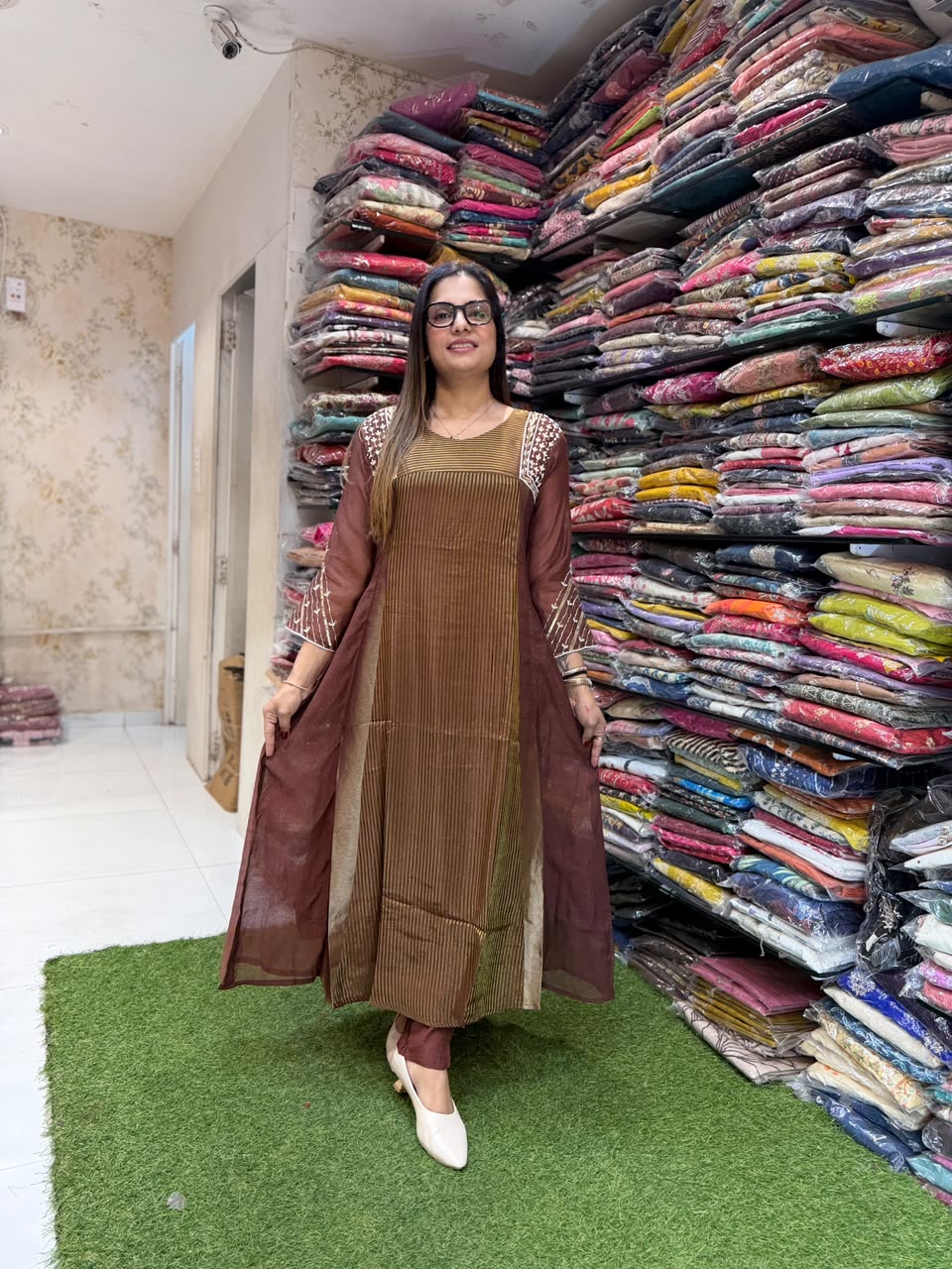 Pure Banaras Mull Chanderi Brown 3pc Set