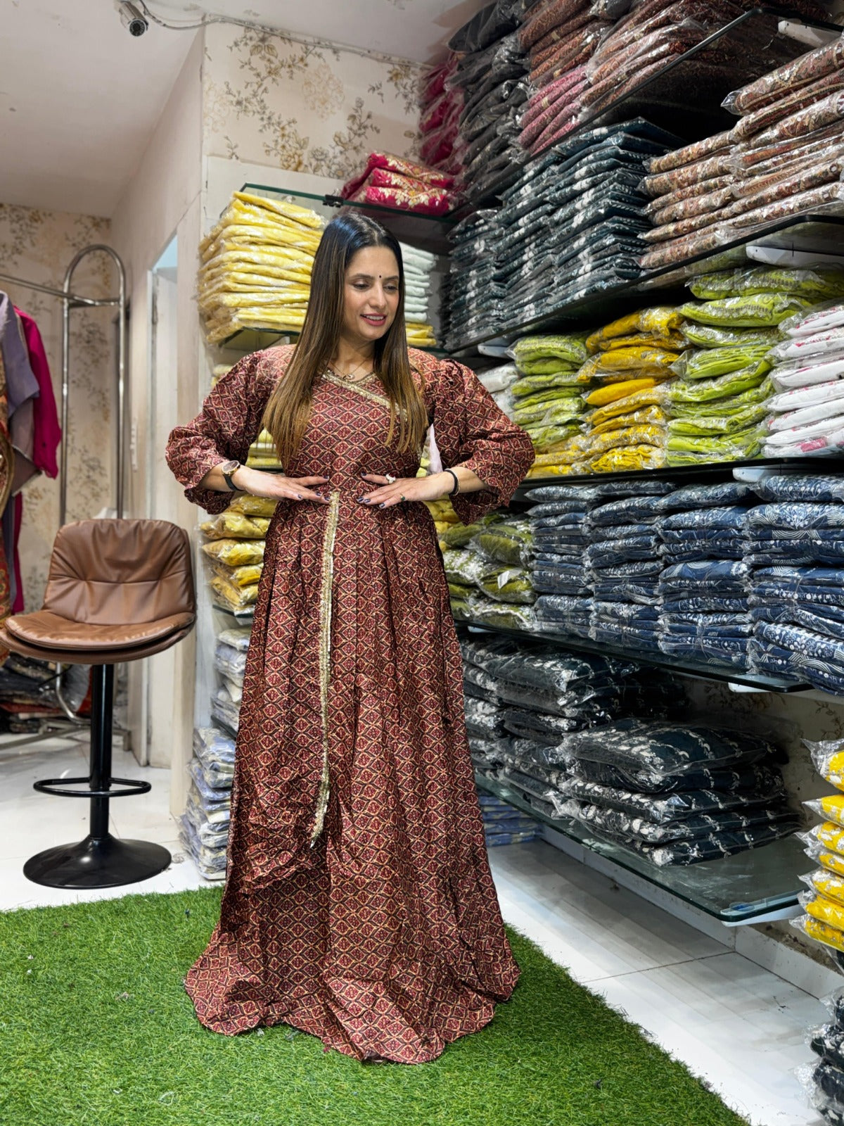 dola silk gown